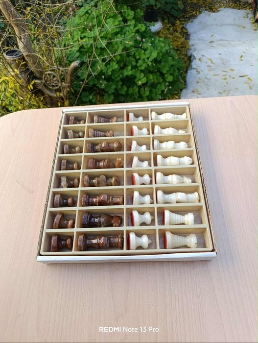 Луксозен Шах от Алабастър