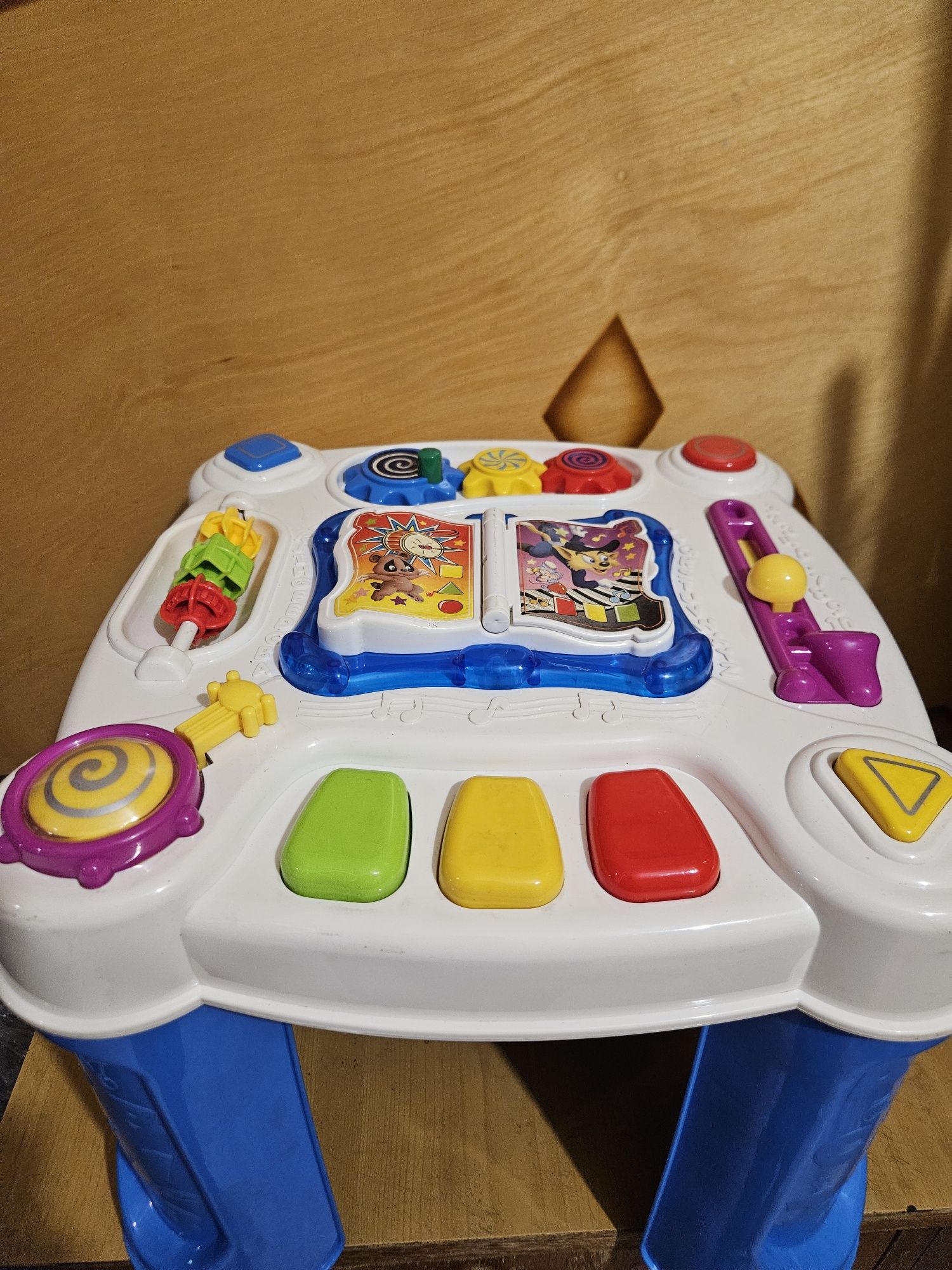 Музыкальный игровой стол для малышей