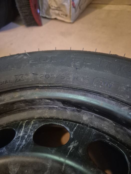 Janta otel 205 55 R16 cu anvelopa Michelin