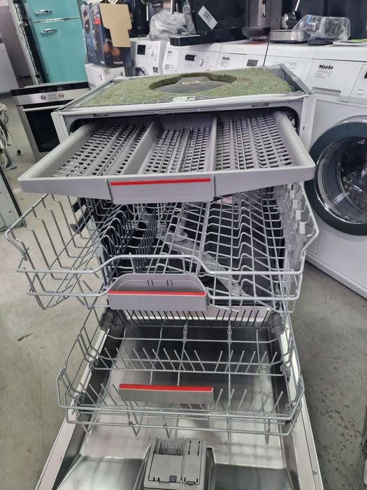 Съдомиялна за полу вграждане BOSCH Serie/4