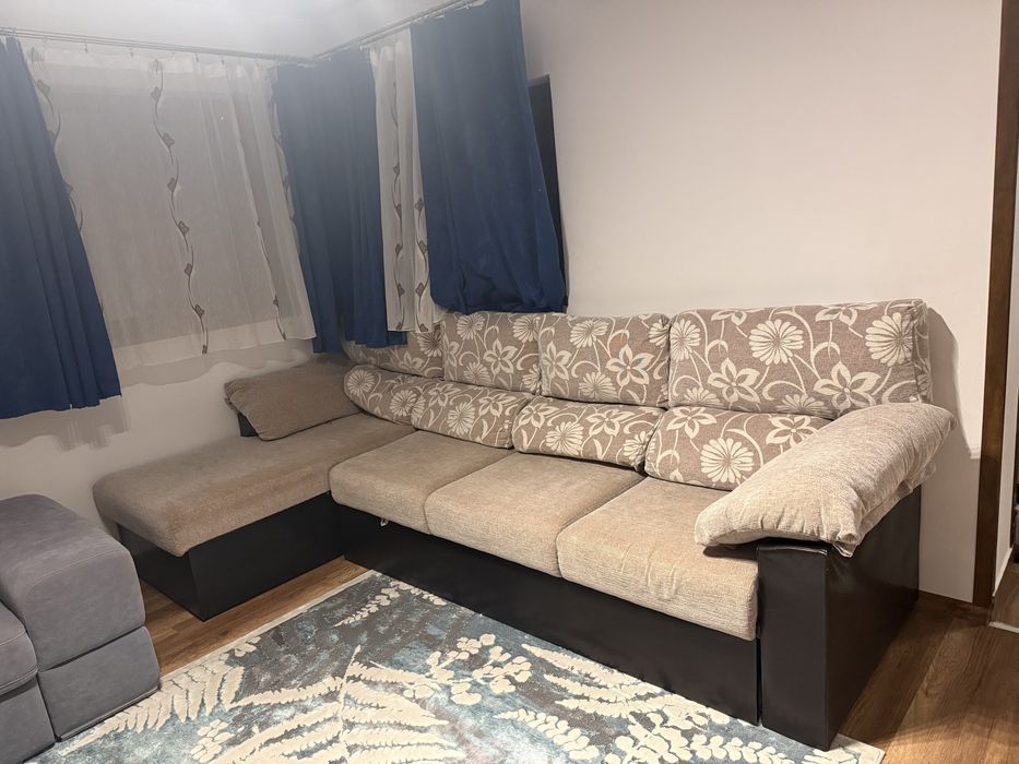 Vand canapea extensibila pe colt