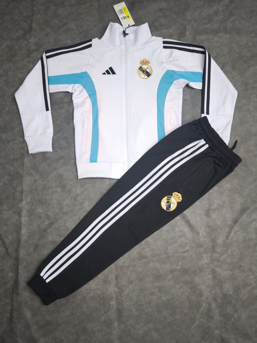 Детски анцузи на футболни отбори