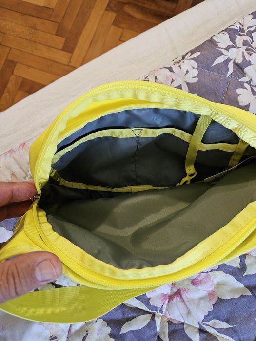 Чанта за кръста The north face