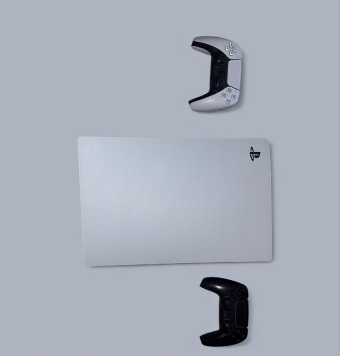 PlayStation 5 + 2 DualSense Controllers – Excellent Condition