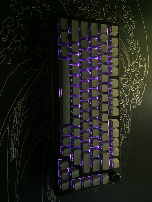 Продаю клавиатура Ajazz AK820 Max черный.