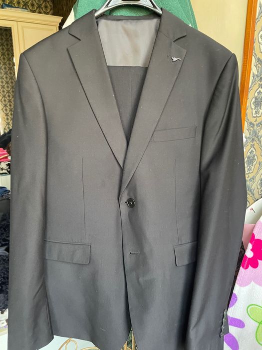 Мужской костюм тройка