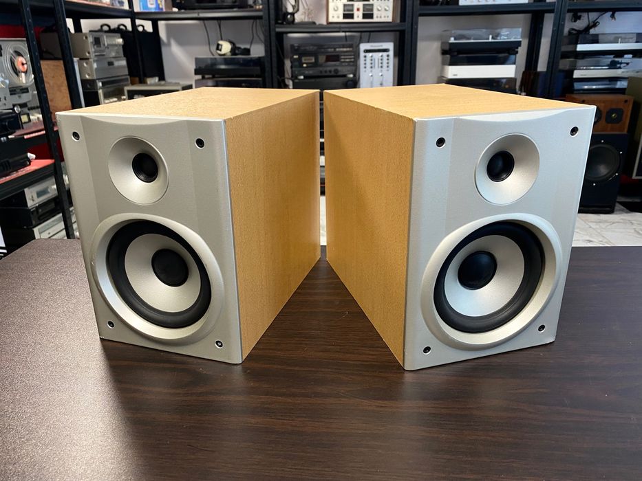 Букшелф тонколони Denon