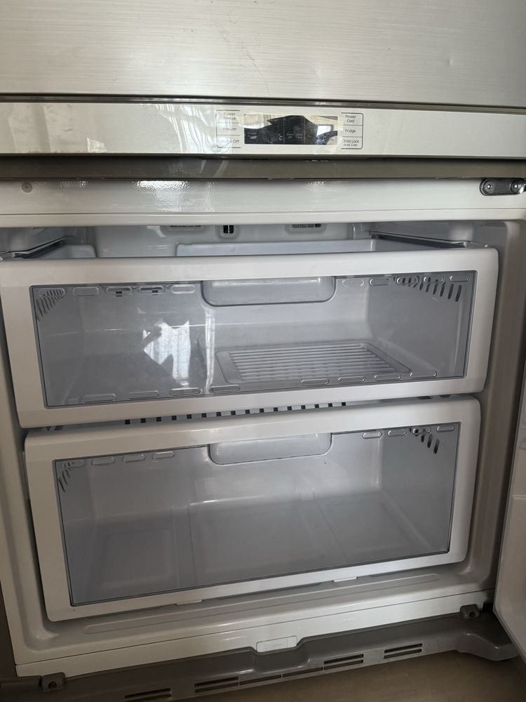 Продам холодильник Sumsung (нерабочий)