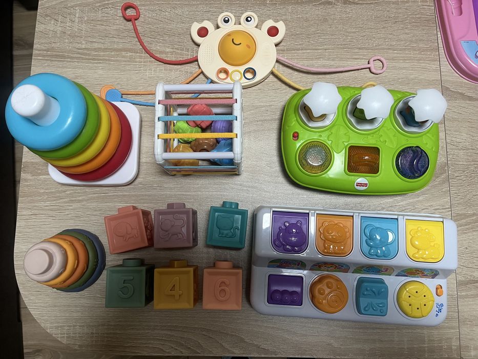 Лот бебешки играчки