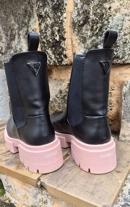 Vând ghete Guess mărimea 40