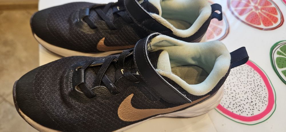 Обувки н.30, 31, 32...