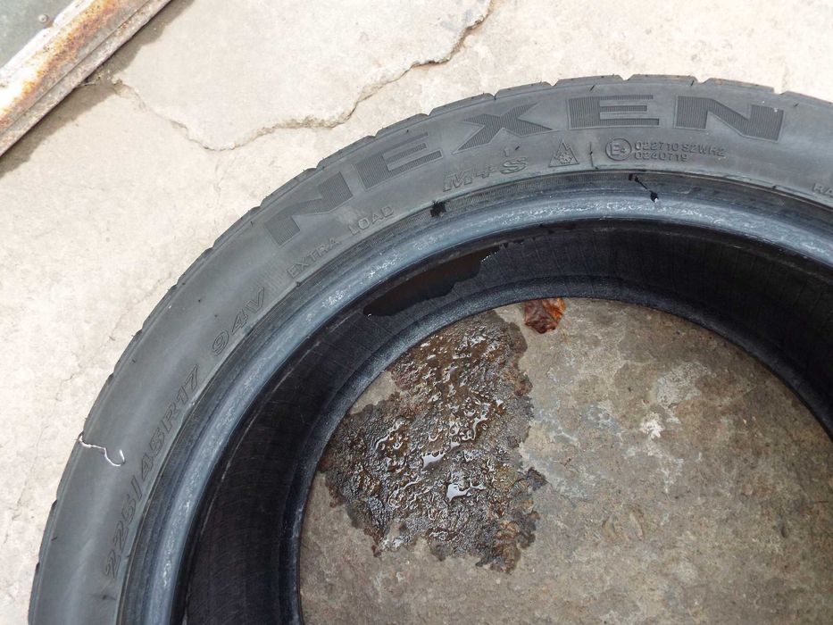 vand o singura anvelopa de iarna 225/45/17 nexen pret 200ron