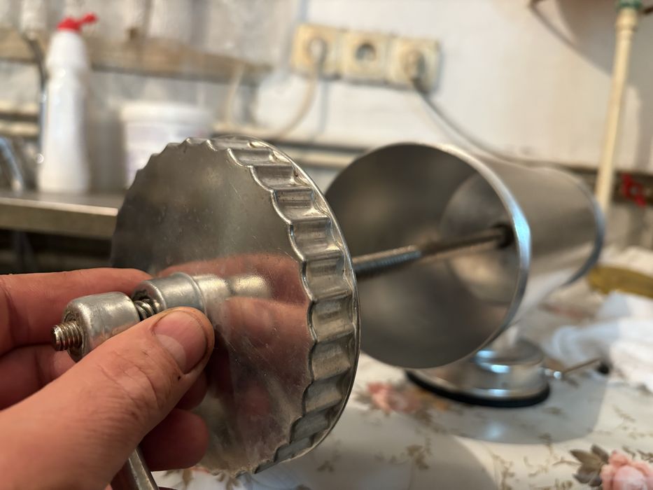 Carnatar pentru facut carnat de casa