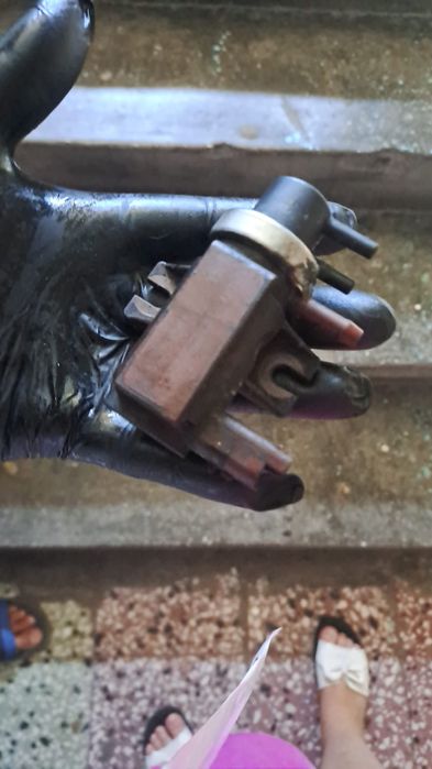 Vând injectoare 4 buc Peugeot 307.1.6hdi 2006