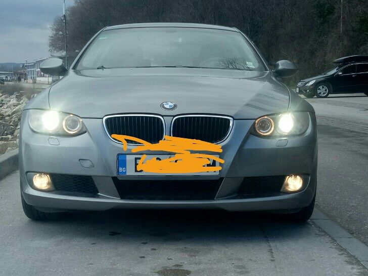 Продавам BMW 320 i