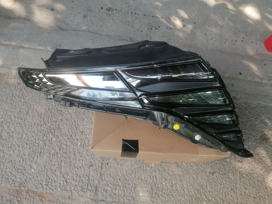Far dreapta Hyundai Tucson  92208N7100