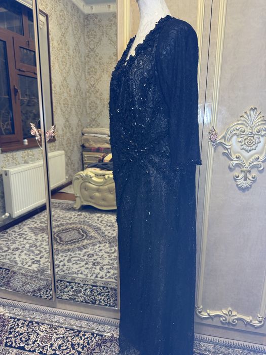 Платье вечернее очень красивое платье даю дешевле