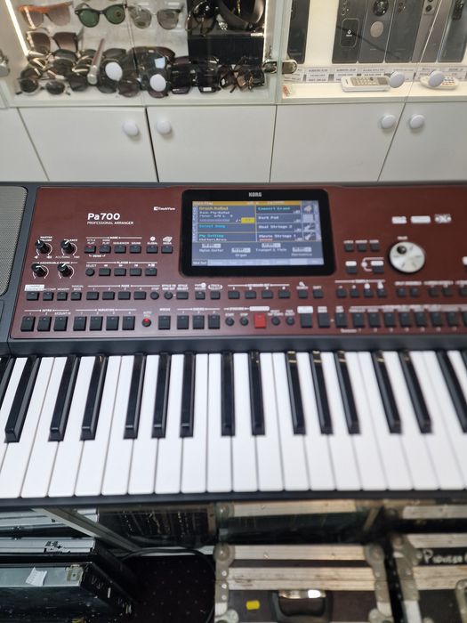 Amanet Vitan 107 / orga Korg PA700