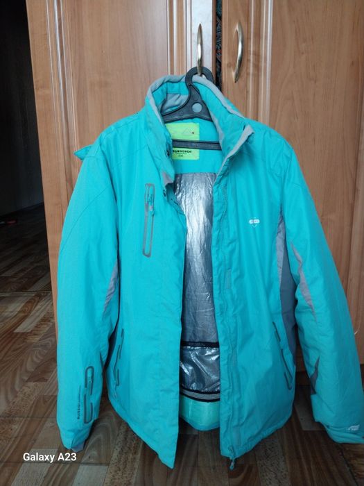 Продам горнолыжный костюм только верхняя