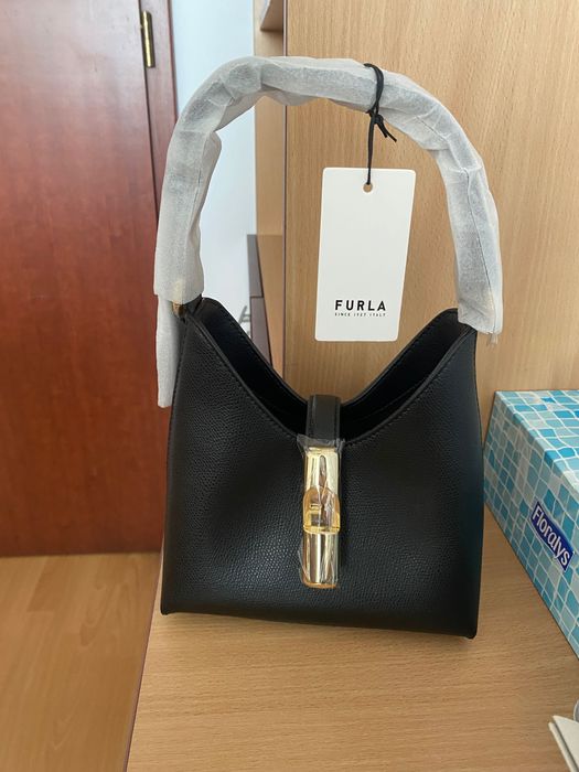 Черна чанта Furla