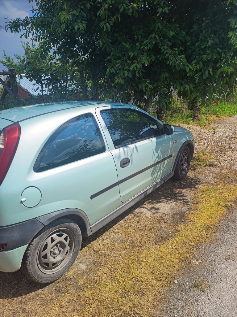 Vând CORSA C 1.7 dti