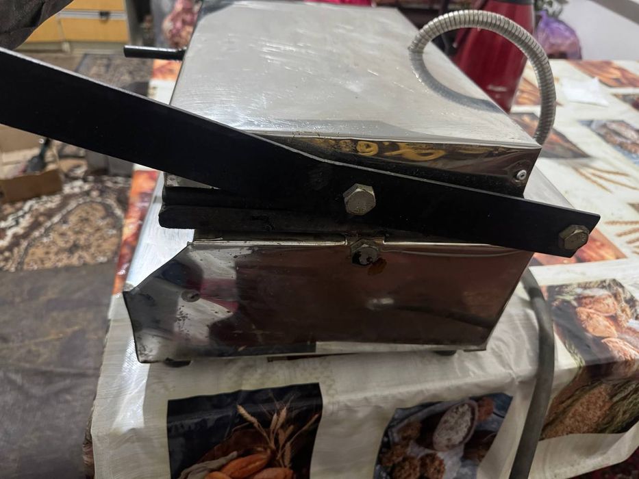 Тостр ва изгра сотилади