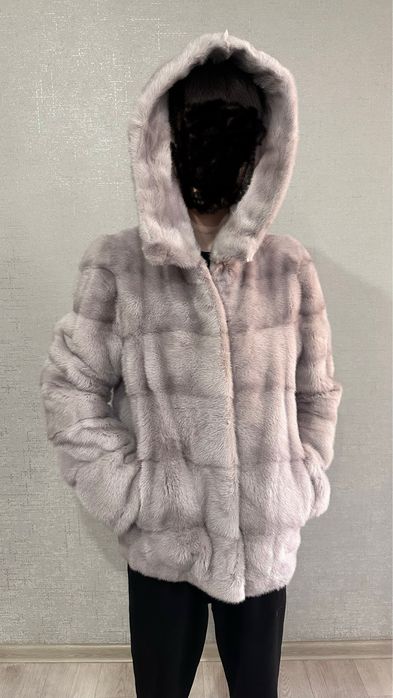 Шуба норковая б/у, размер 42-44, автоледи. Куплена в Дубай.