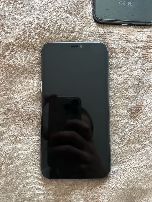 Vand iphone 11 64gb