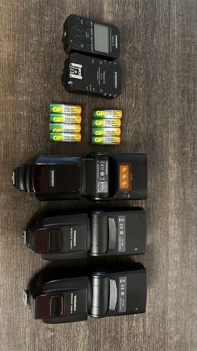 Продам вспышки в очень хорошем состояние!