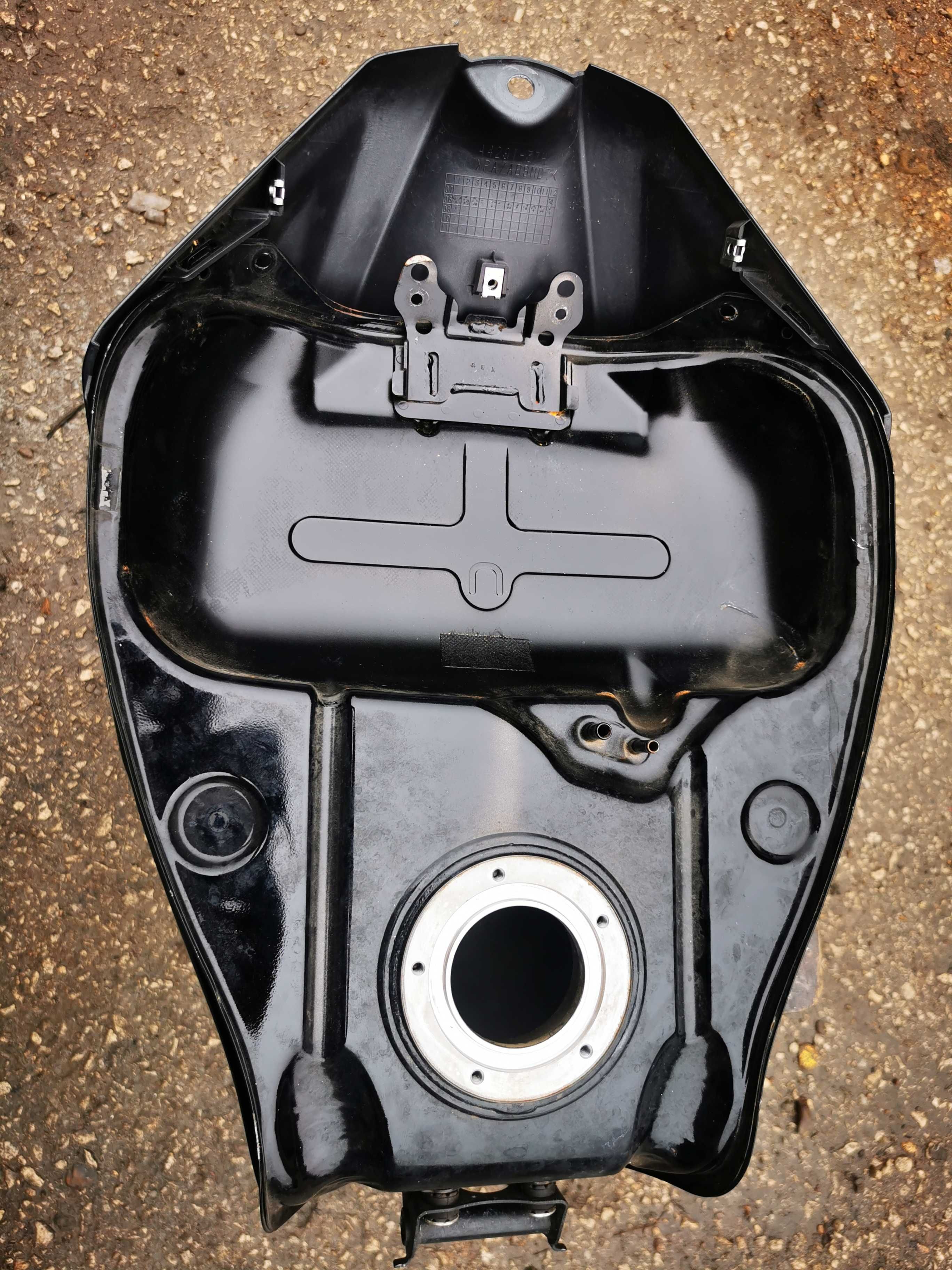 Suzuki gsxs 600-750 K9