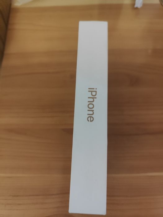 Чисто нов запечатан IPHONE 16 PRO 128 GB DESERT TITANIUM