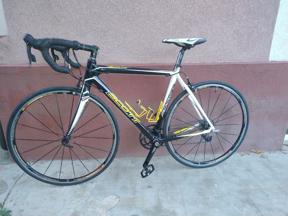 Vând bicicleta cursiera