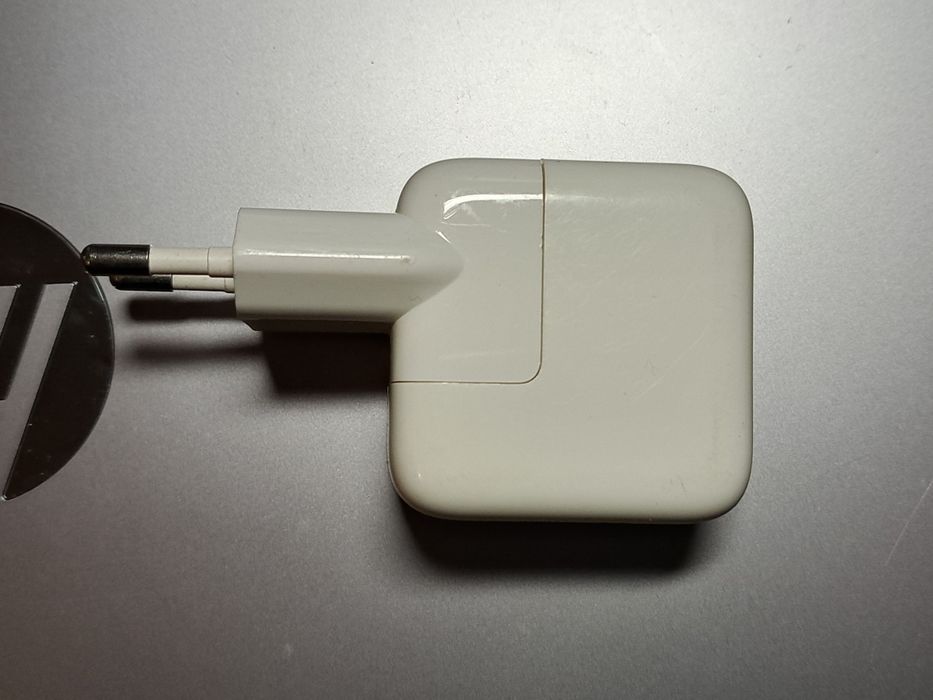 Зарядно Apple Power Adapter