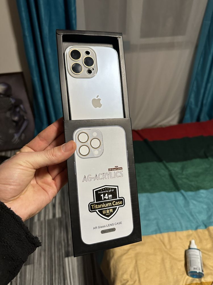 Husa iPhone 14 Pro Max MagSafe Titanium identice ca telefonul