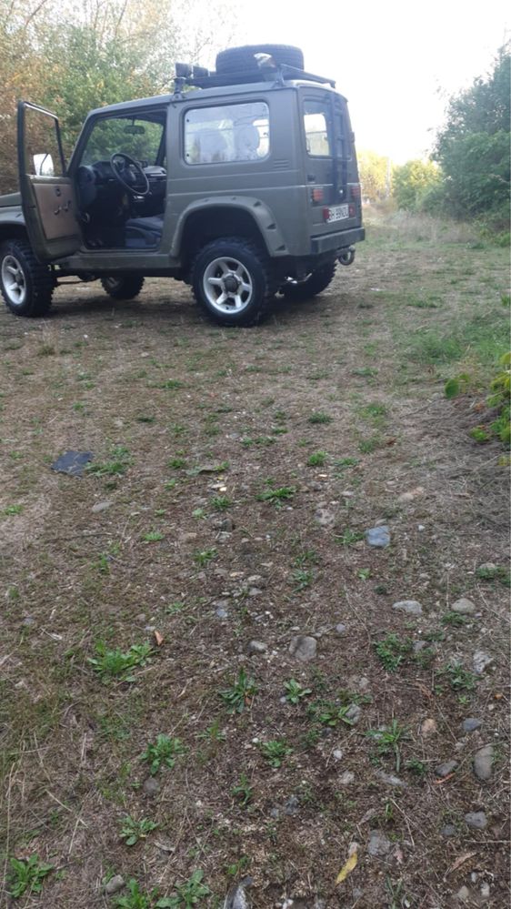 Suzuki samurai benzina