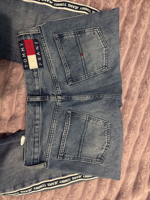 Оригинални дънки Tommy Hilfiger – размер 32/XS
