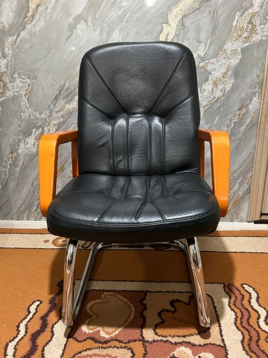 Продам Офисное кресло