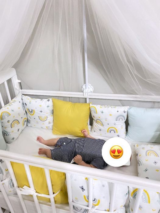 Манеж с бортиками