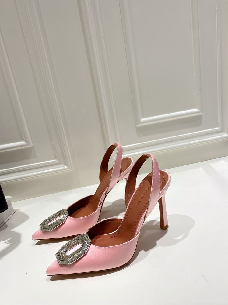 Amina Muaddi 35-42