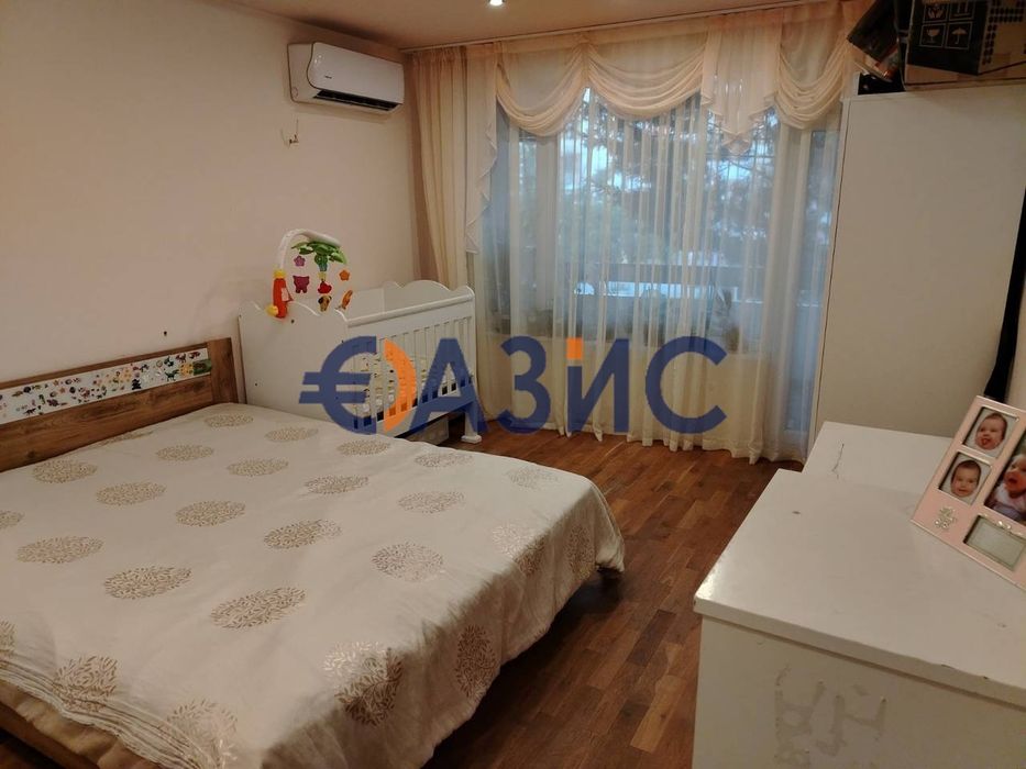 Тристаен апартамент в жилищна сграда, 70 кв.м., Несебър, България, 160