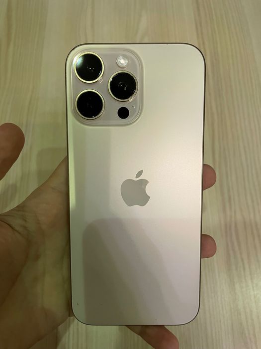iPhone 16 Pro Max