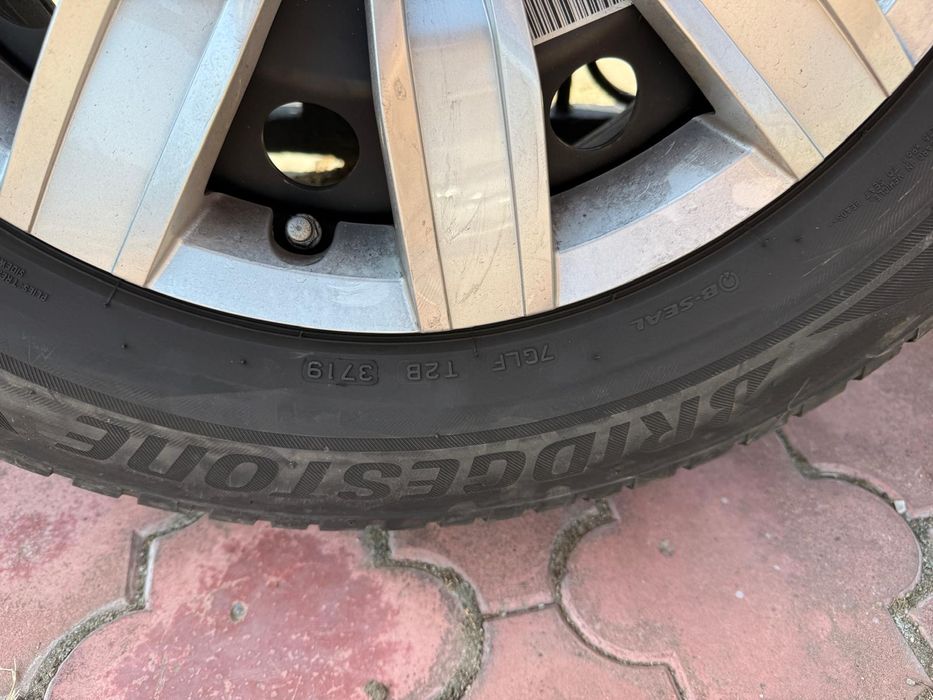 Roti complete iarna + capac 17" VW Tiguan