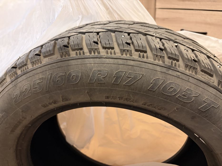 Зимние шины Tigar Suv 225/60 R17 4 штуки