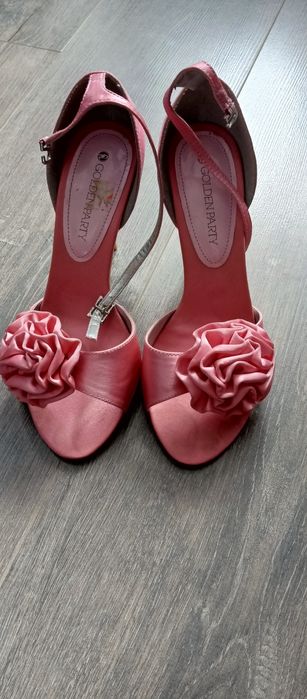 Летние босоножки