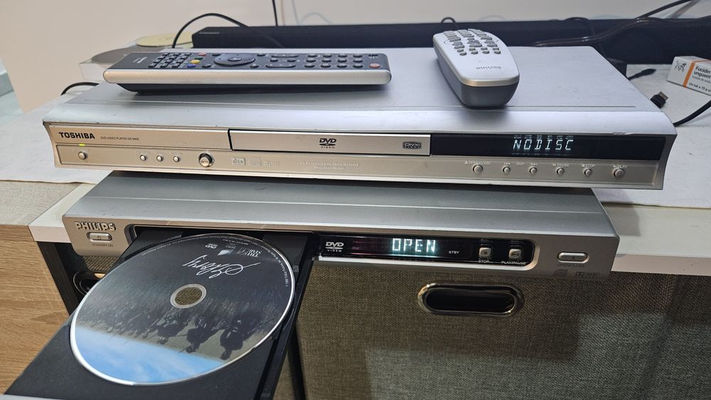 Dvd player Toshiba si Philips cu telecomanda