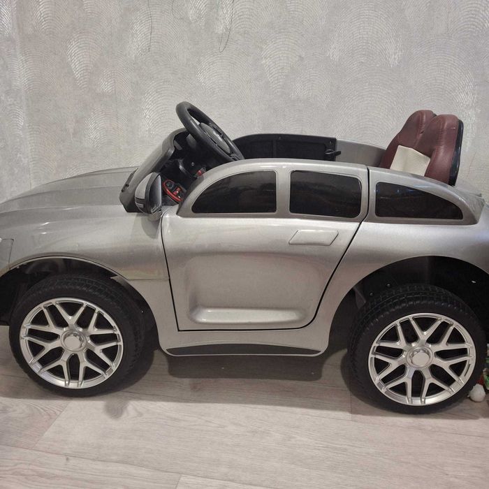 Детская машина Mercedes