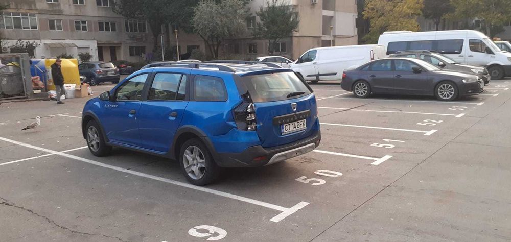 Dacia MCV avariata