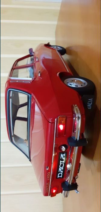 Dacia 1300 scara 1:8