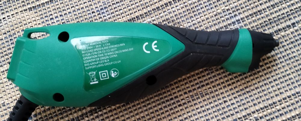 Sculă noua de racait pereți,rosturile