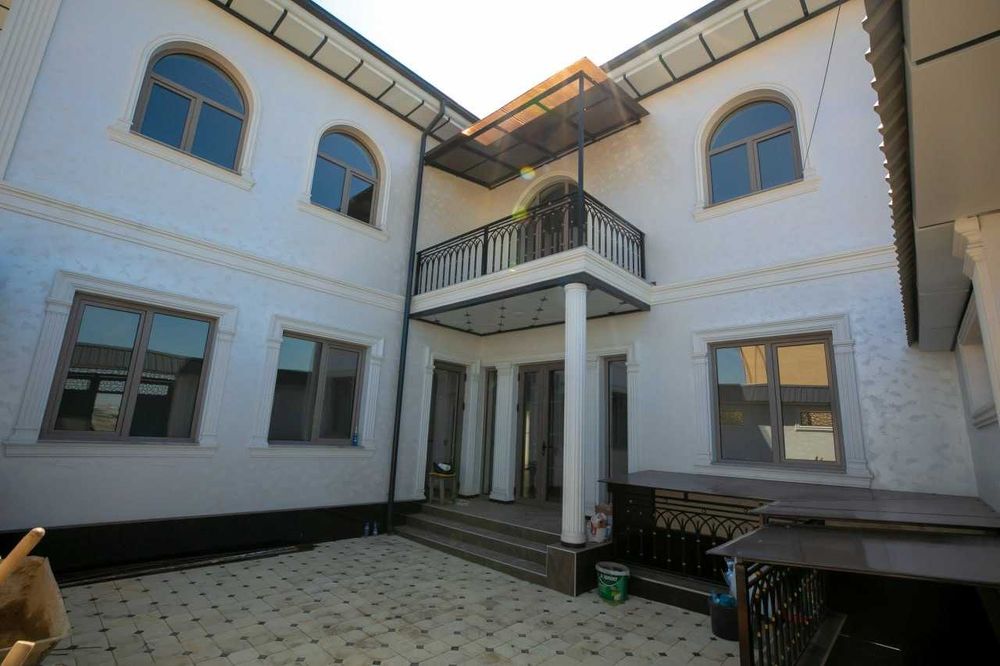 СРОЧНО ПРОДАЮ ЕВРО ДОМ в Янгихает р-н, Бинокор, 7 минут от Куйлюка